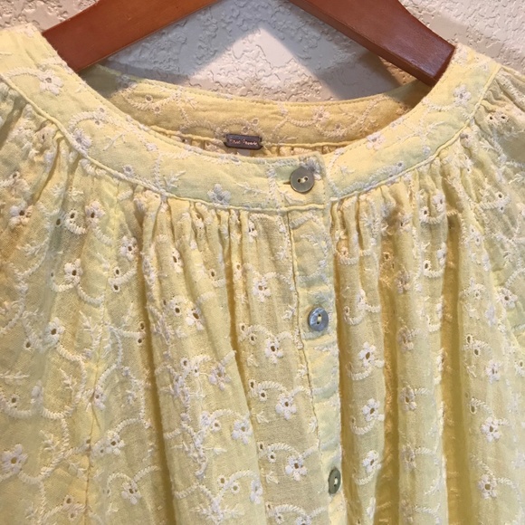 Free People Yellow Lace Button Down Top - Size Lg - Picture 2 of 6